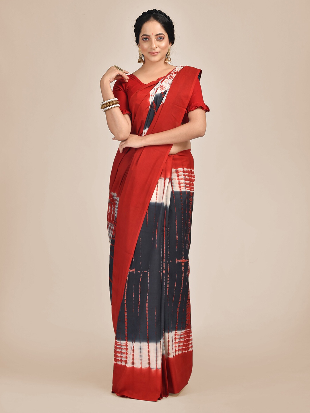 

Mitera Red & White Tie and Dye Pure Cotton Saree