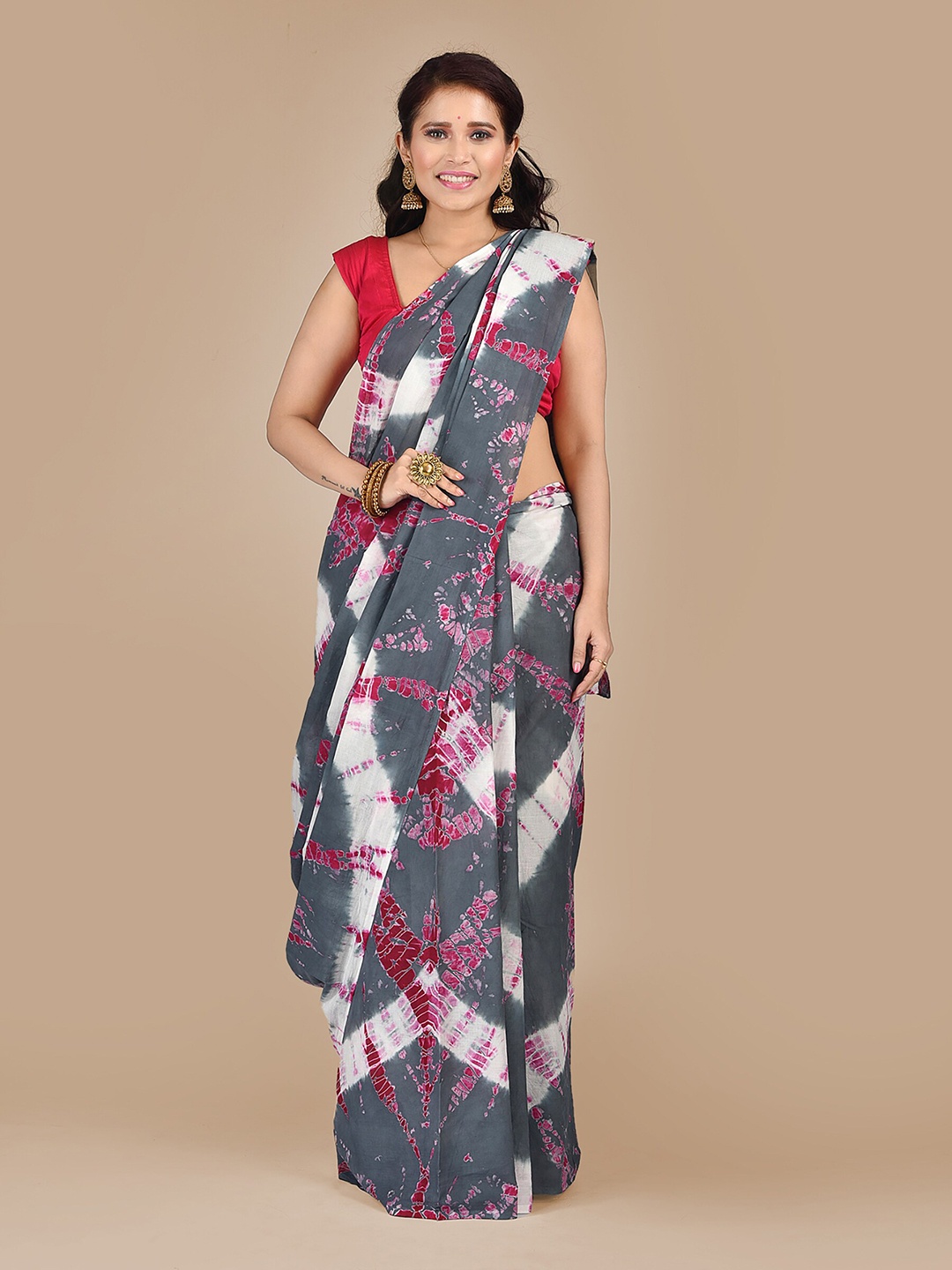 

Mitera Grey & Pink Tie and Dye Pure Cotton Saree