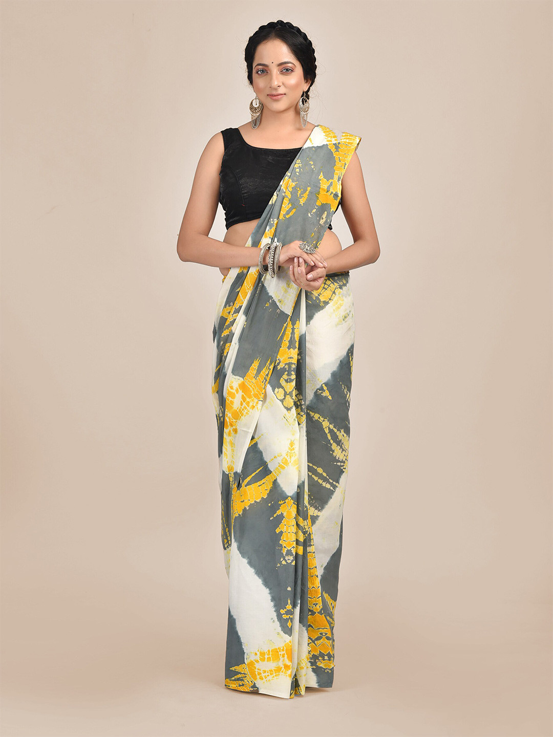 

Mitera Grey & White Pure Cotton Bagru Saree
