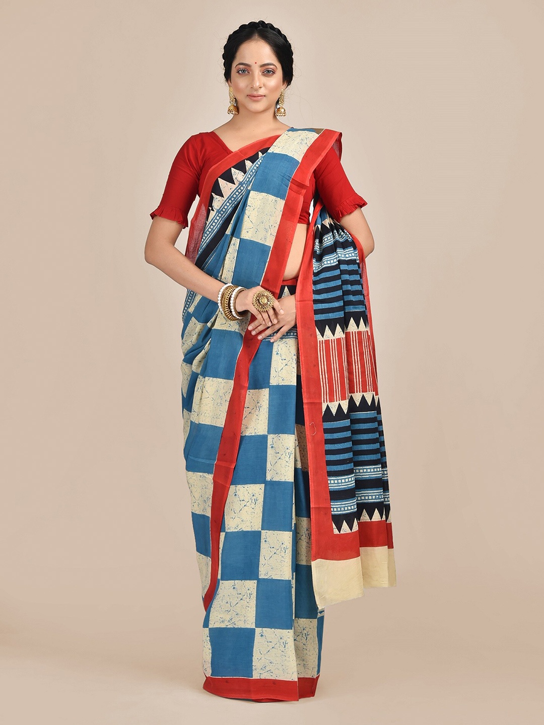 

Mitera Cream-Coloured & Blue Checked Pure Cotton Saree