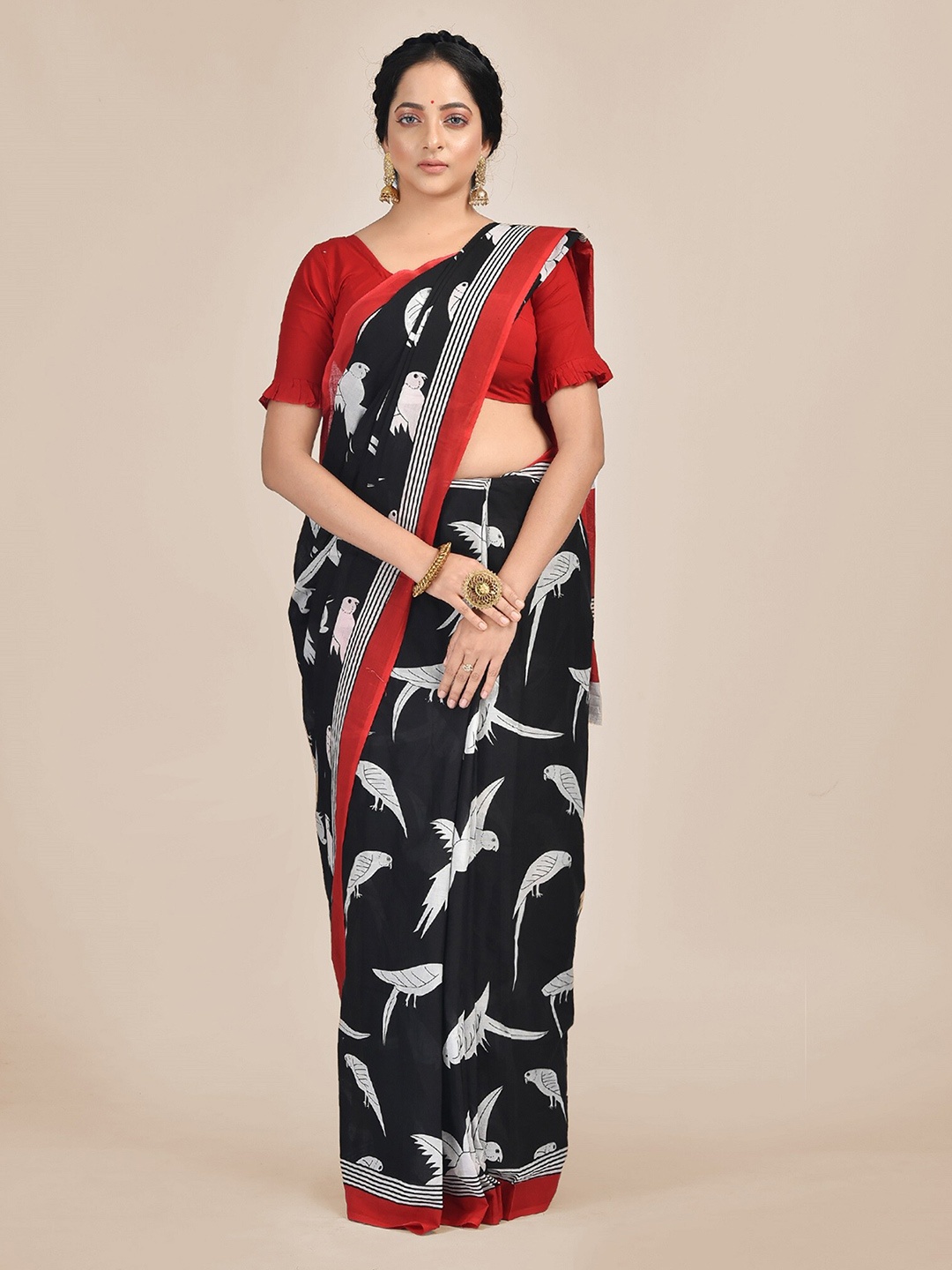

Mitera Black & Red Ethnic Motifs Pure Cotton Saree
