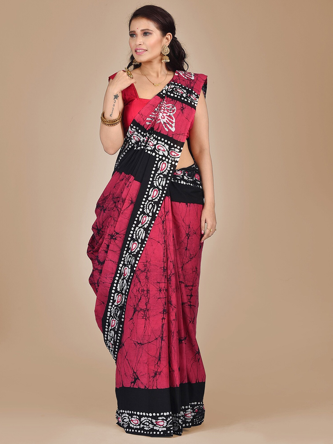 

Mitera Pink & White Batik Pure Cotton Saree