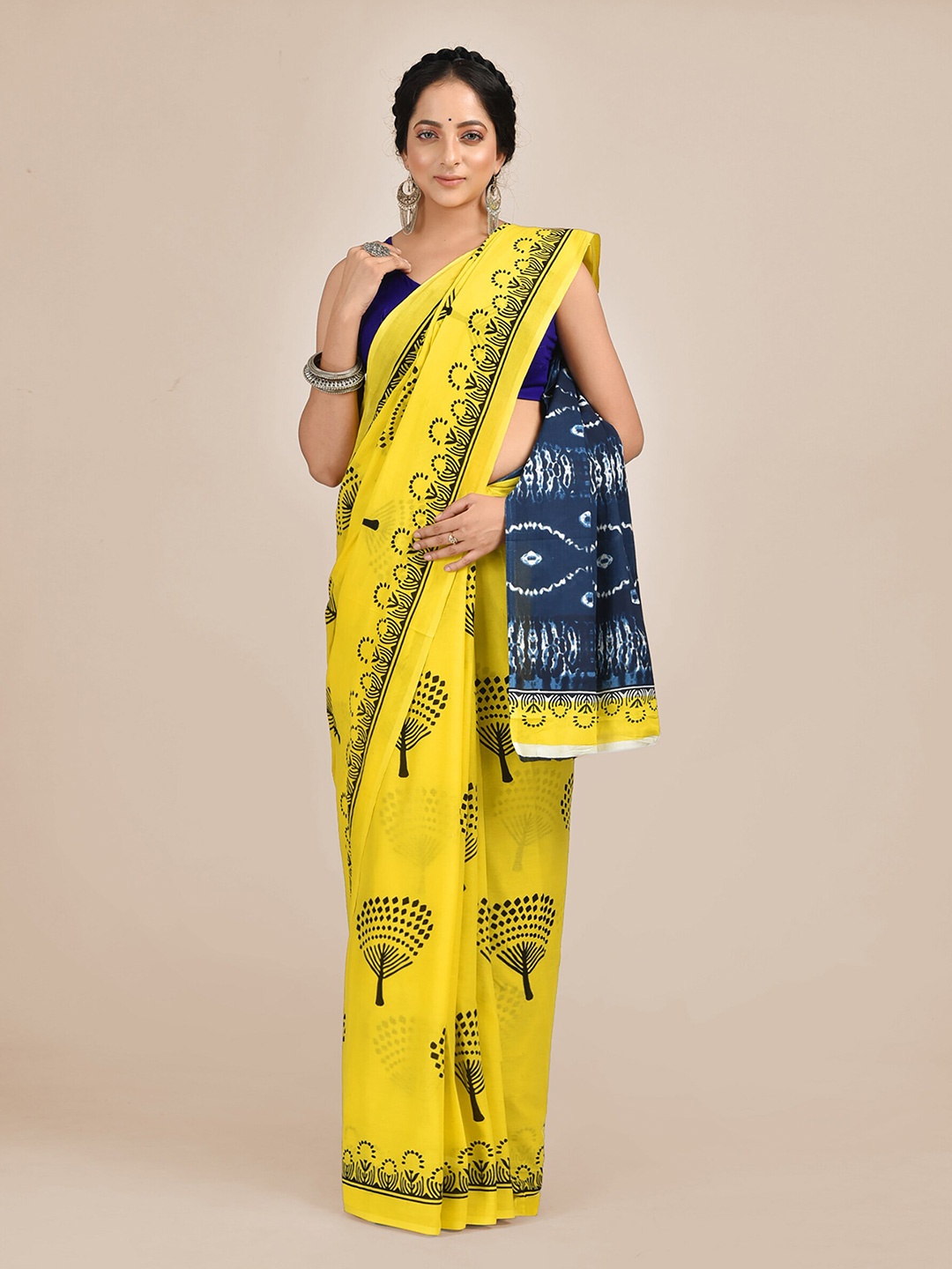 

Mitera Yellow & Navy Blue Ethnic Motifs Pure Cotton Saree