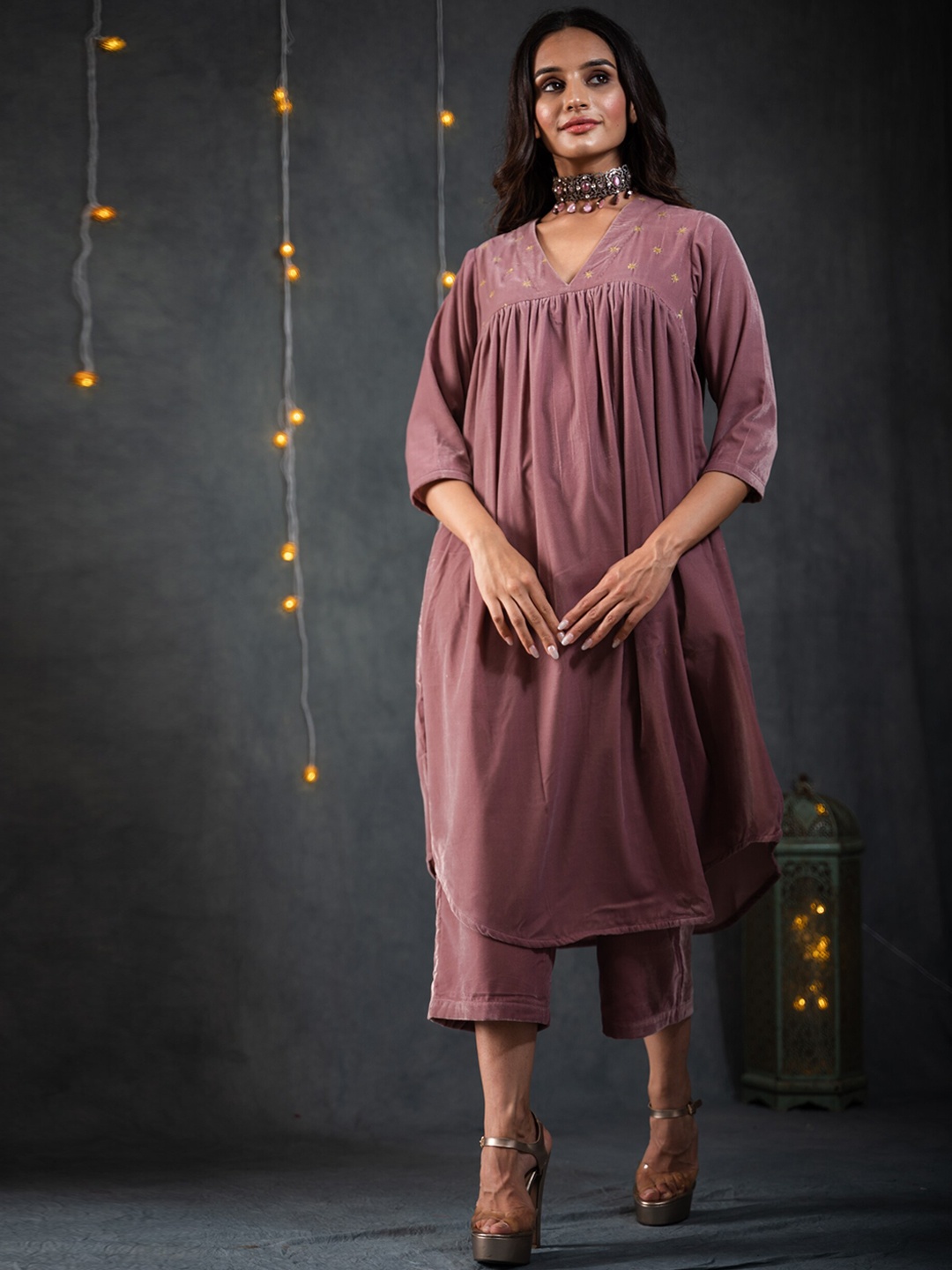 

Swtantra Women Pink Yoke Design Pleated Sequinned Velvet Kurta with Trousers