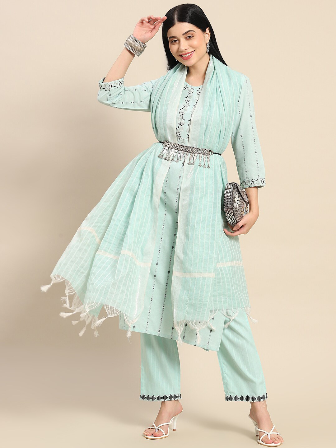 

Prakhya Women Green Floral Embroidered Pure Cotton Kurta with Trousers & With Dupatta