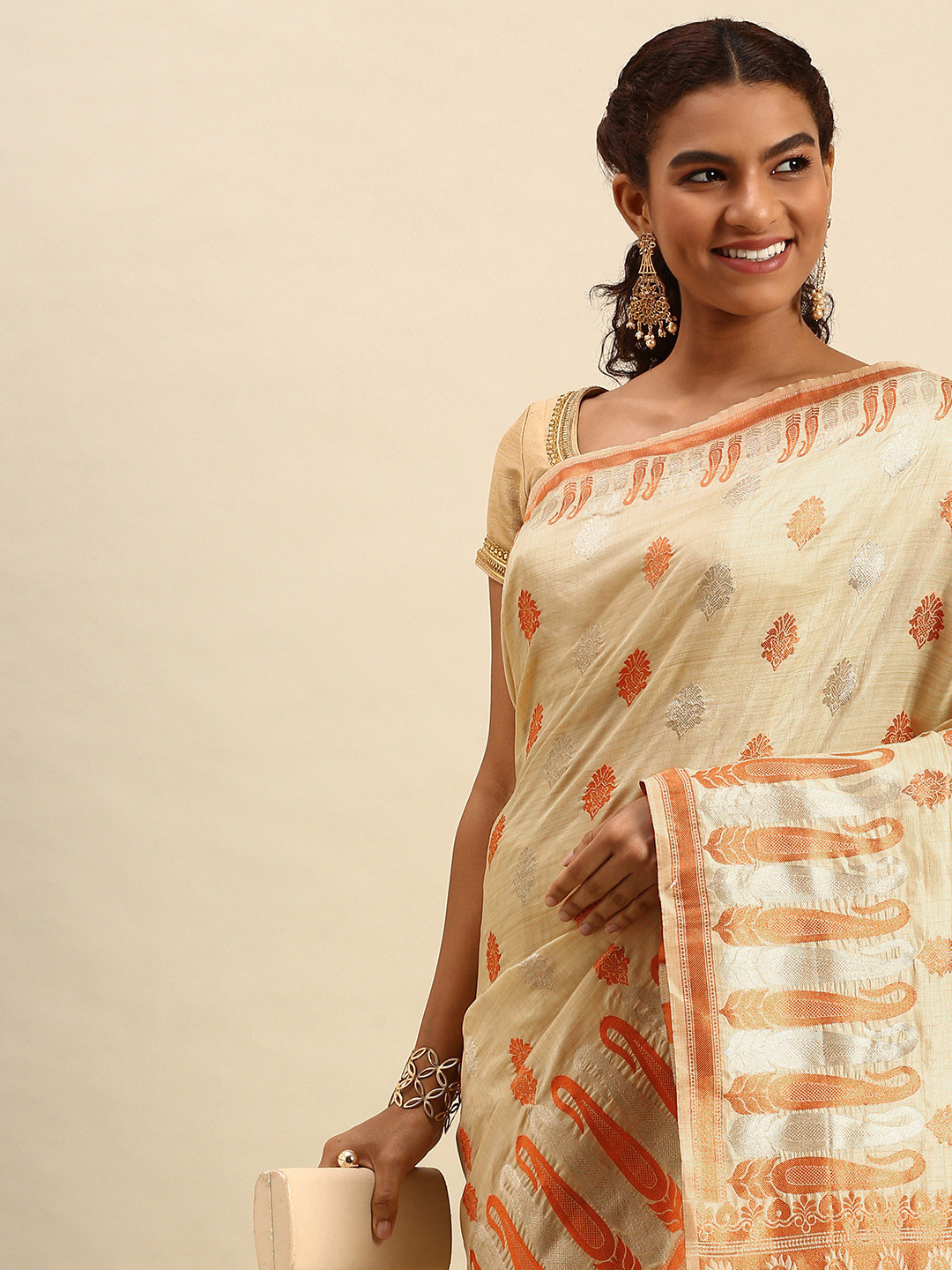 

SANGAM PRINTS Cream-Coloured & Orange Woven Design Silk Blend Saree