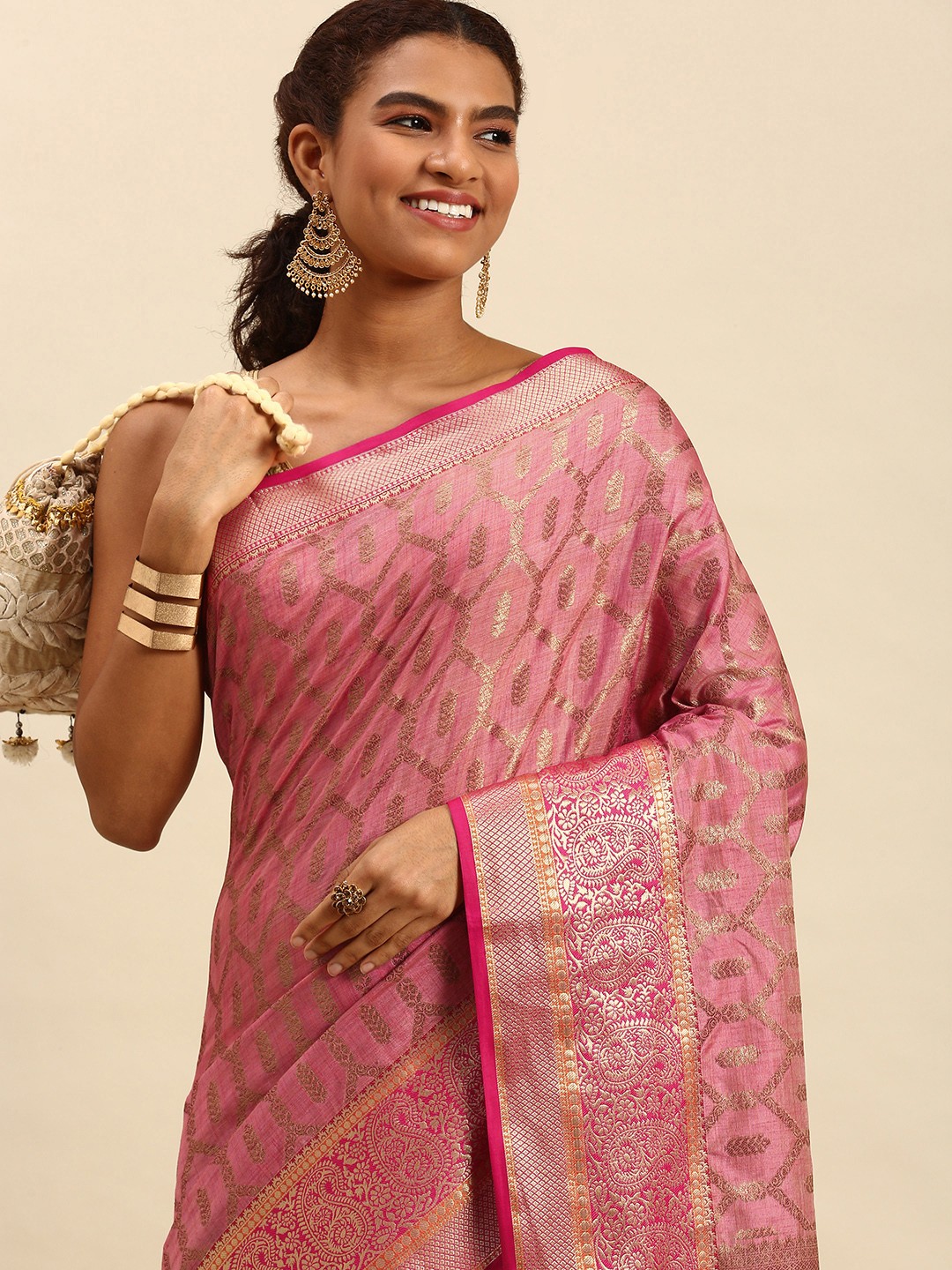 

SANGAM PRINTS Pink & Golden Woven Design Silk Blend Saree