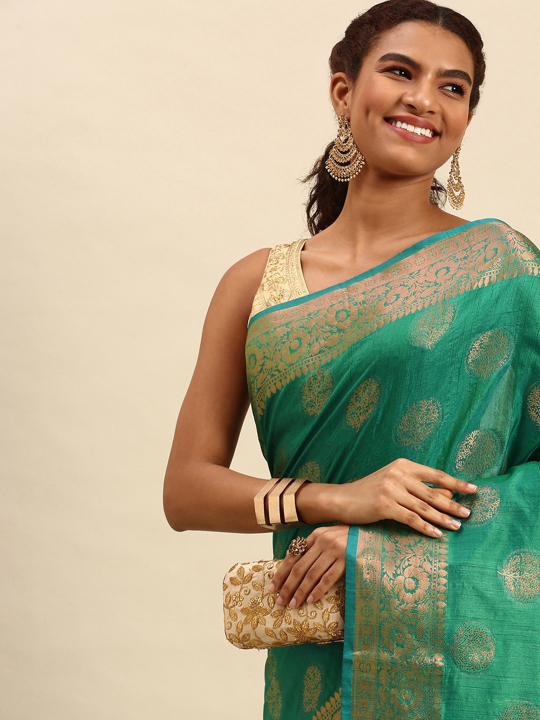 

SANGAM PRINTS Green & Golden Woven Design Silk Blend Saree