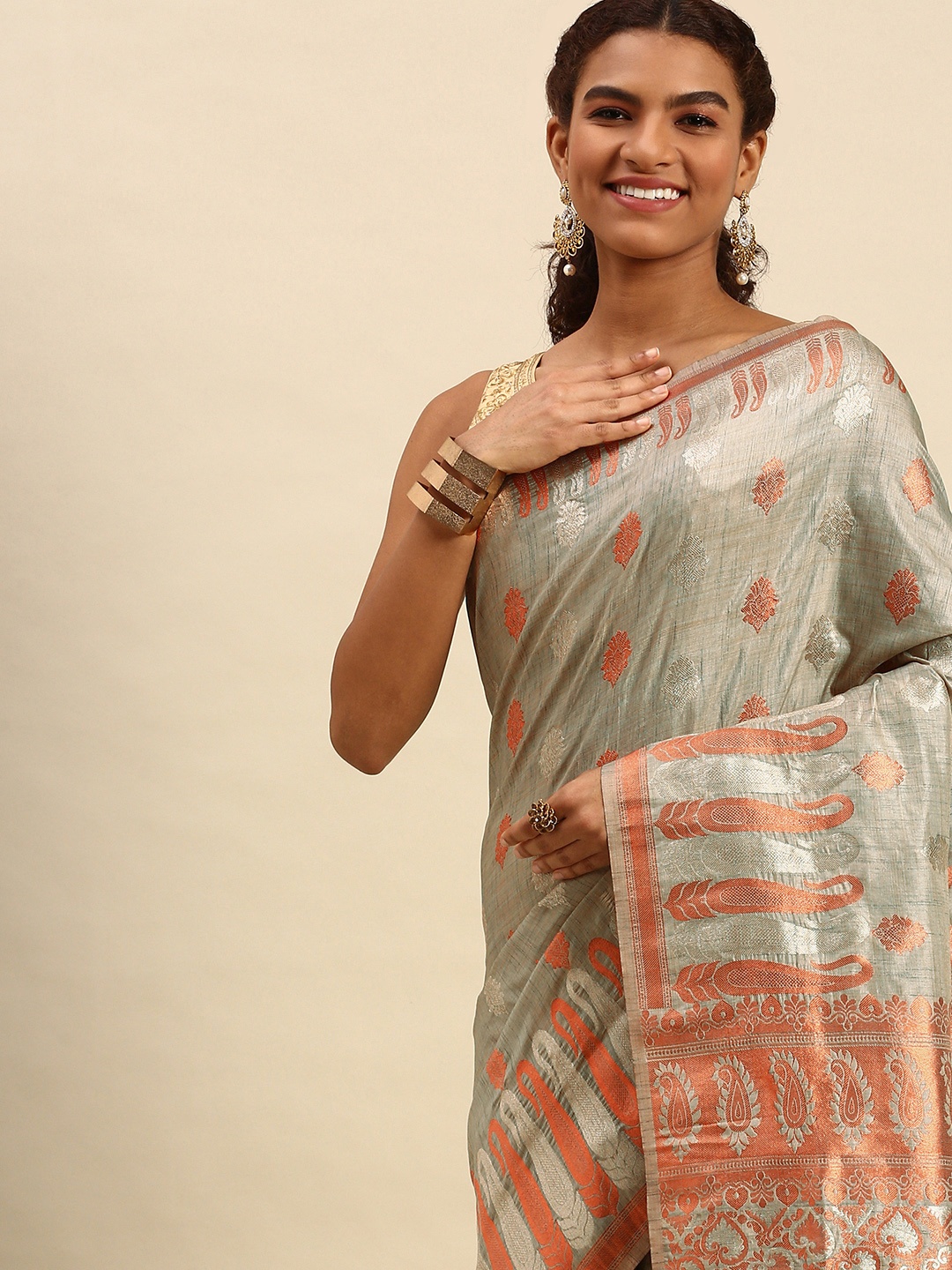 

SANGAM PRINTS Grey & Coral Orange Woven Design Silk Blend Saree