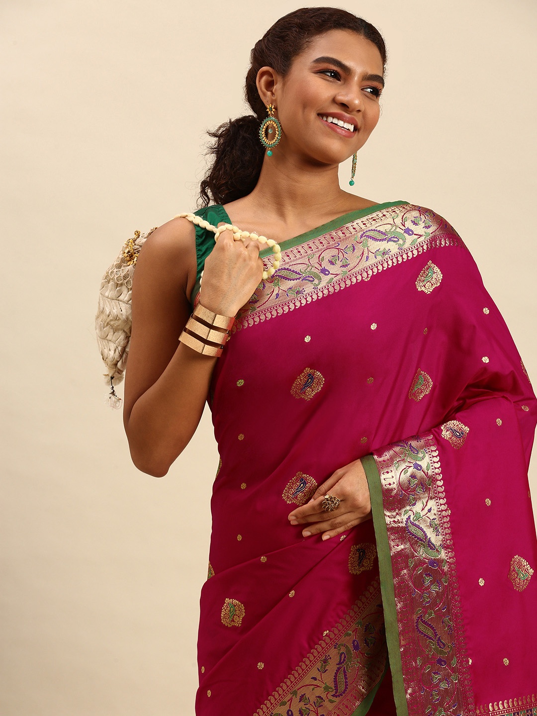 

SANGAM PRINTS Magenta & Golden Woven Design Silk Blend Saree