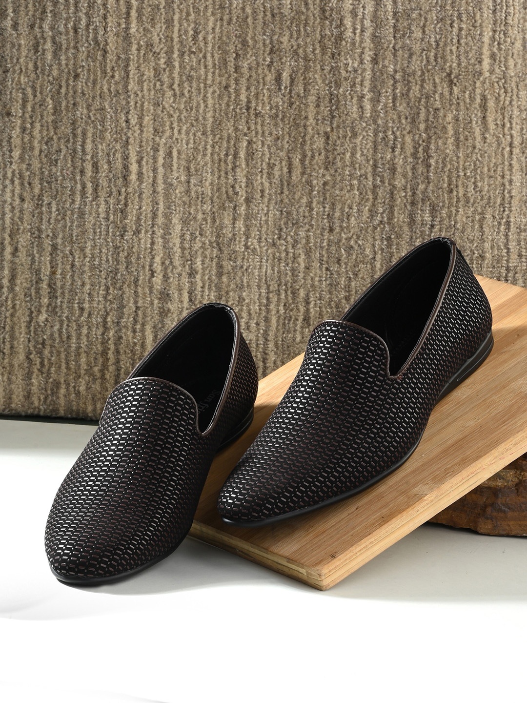 

San Frissco Men Brown Textured Casual Loafers