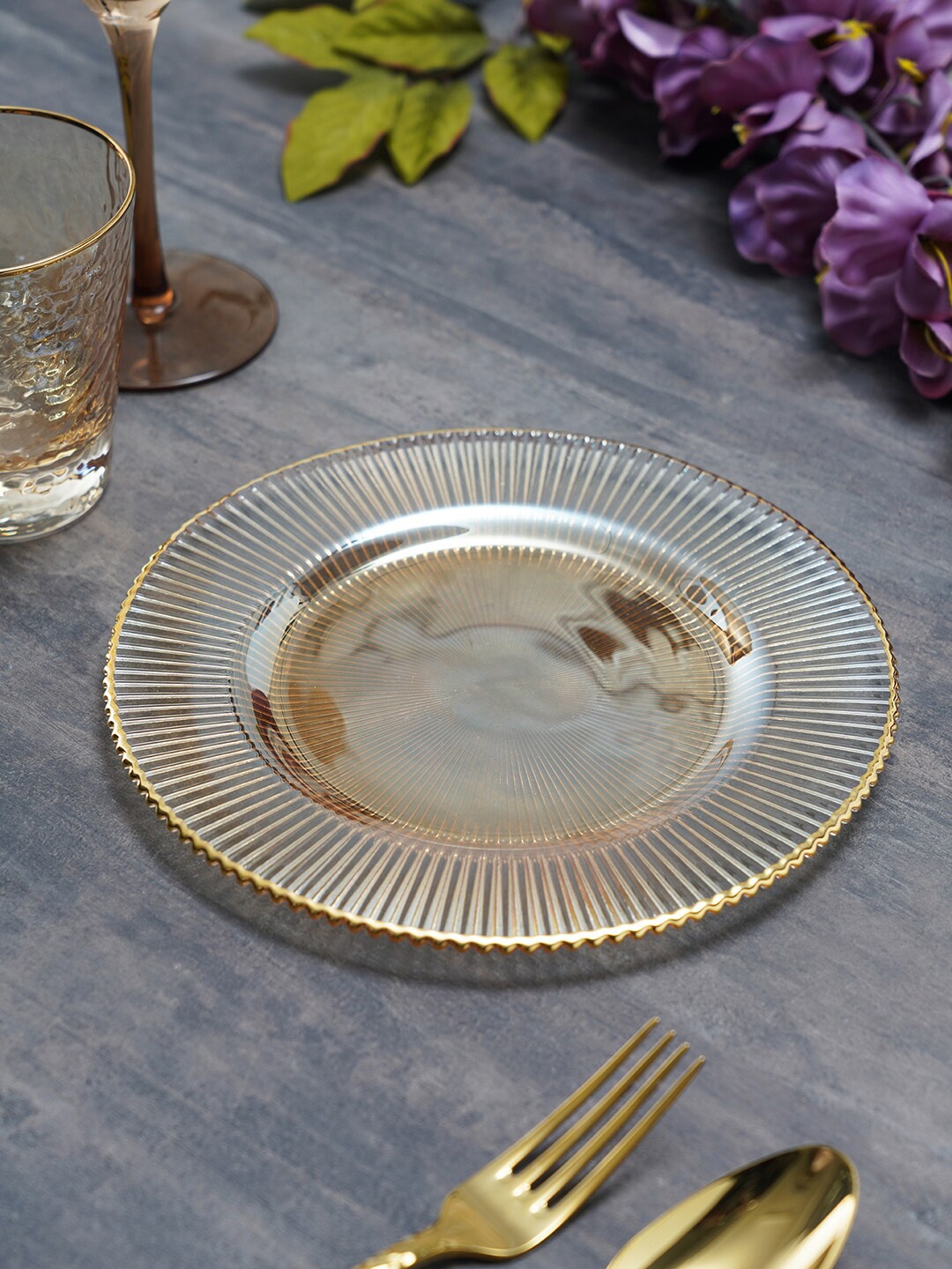 

Pure Home and Living Gold-Toned Textured Glass Matte Dessert Plate