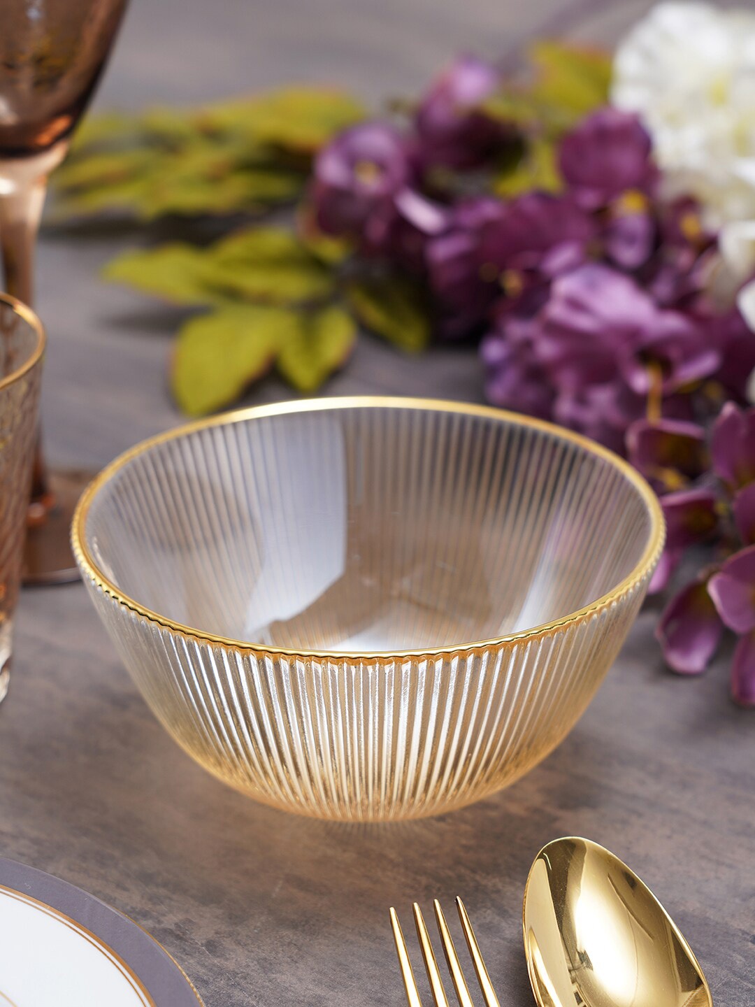 

Pure Home and Living Transparent & Gold-Toned Textured Glass Luce Serving Bowl