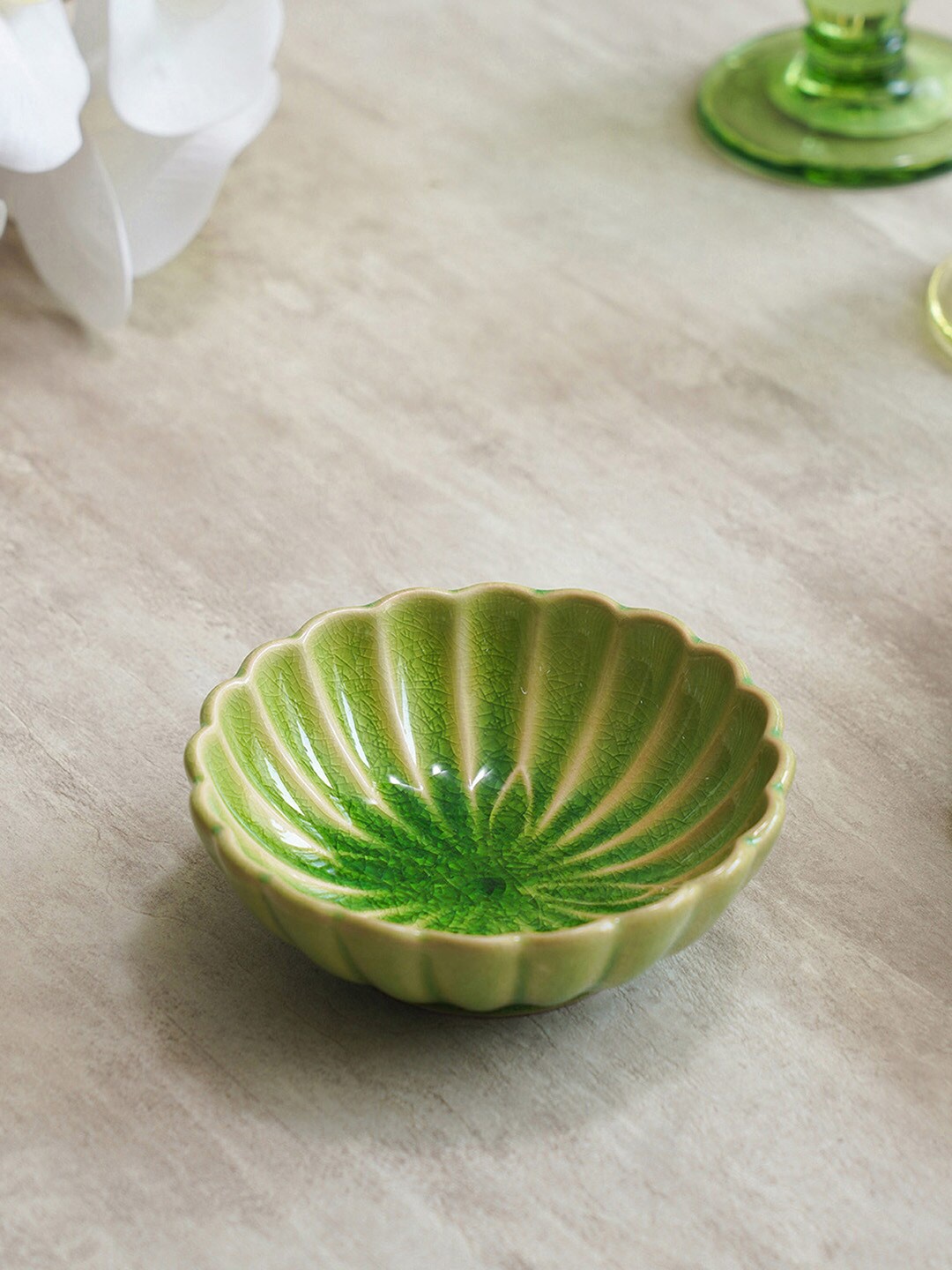 

Pure Home and Living Set Of 2 Green Designed Ceramic Bowls