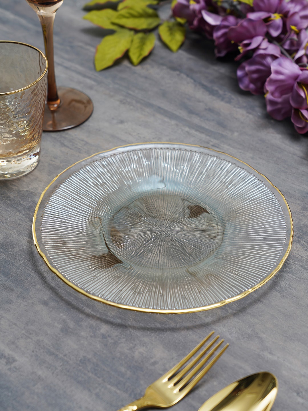 

Pure Home and Living Gold-Toned & White Solid Dinner Plate Serveware