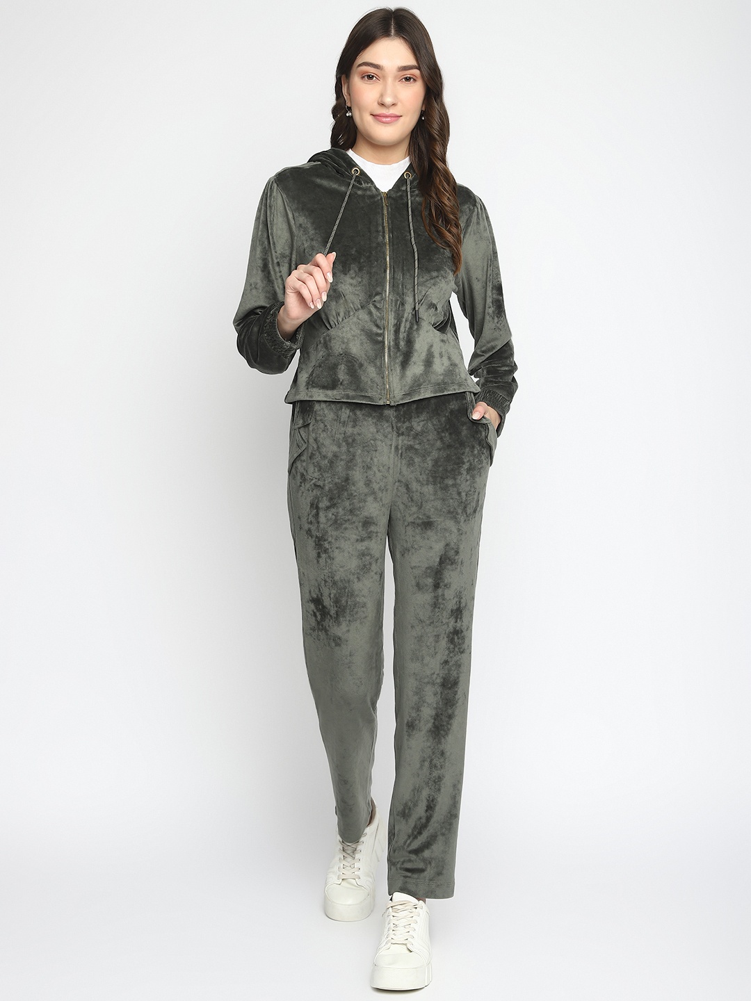 

Latin Quarters Women Green Crop Tailored Jacket