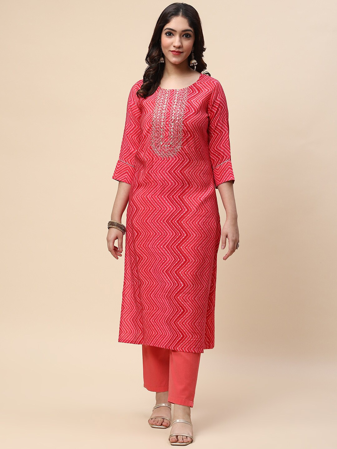 

Meena Bazaar Women Pink Chevron Printed Kurta