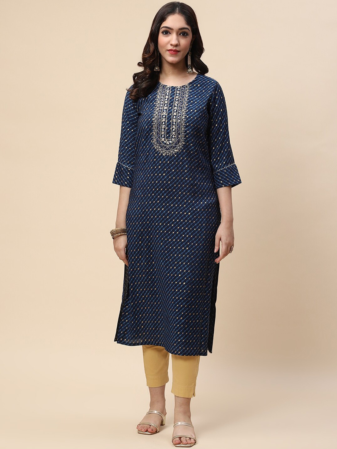 

Meena Bazaar Women Blue & Gold-Toned Geometric Printed Thread Work Kurta