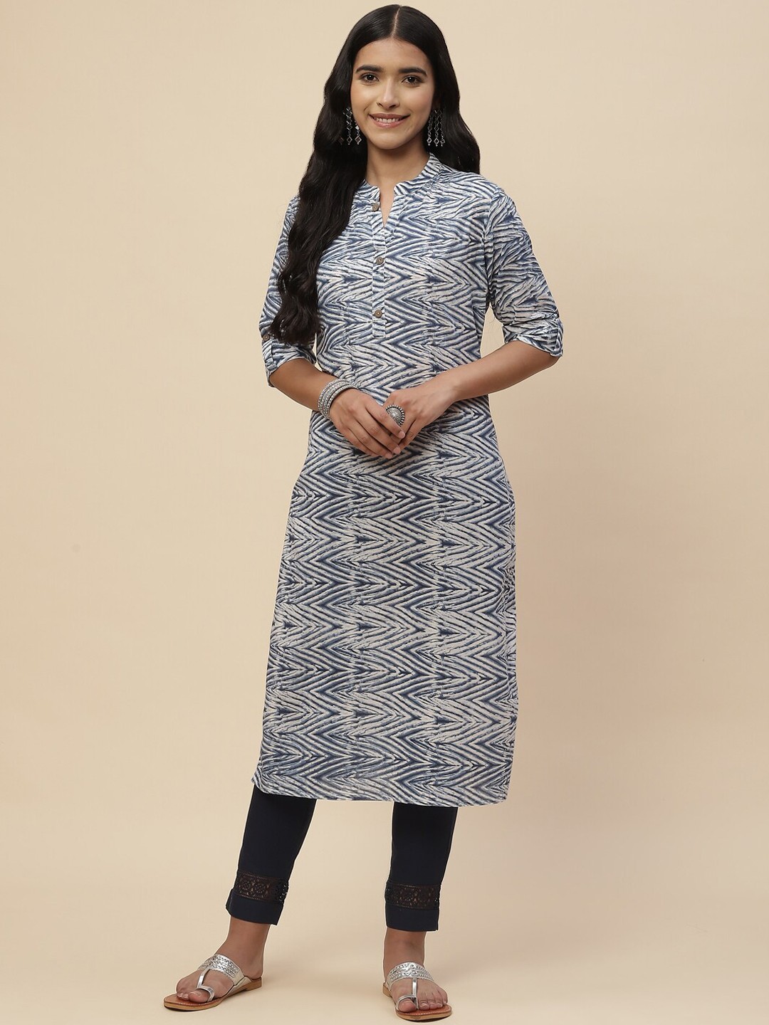 

Meena Bazaar Women Navy Blue Geometric Printed Pure Cotton Kurta