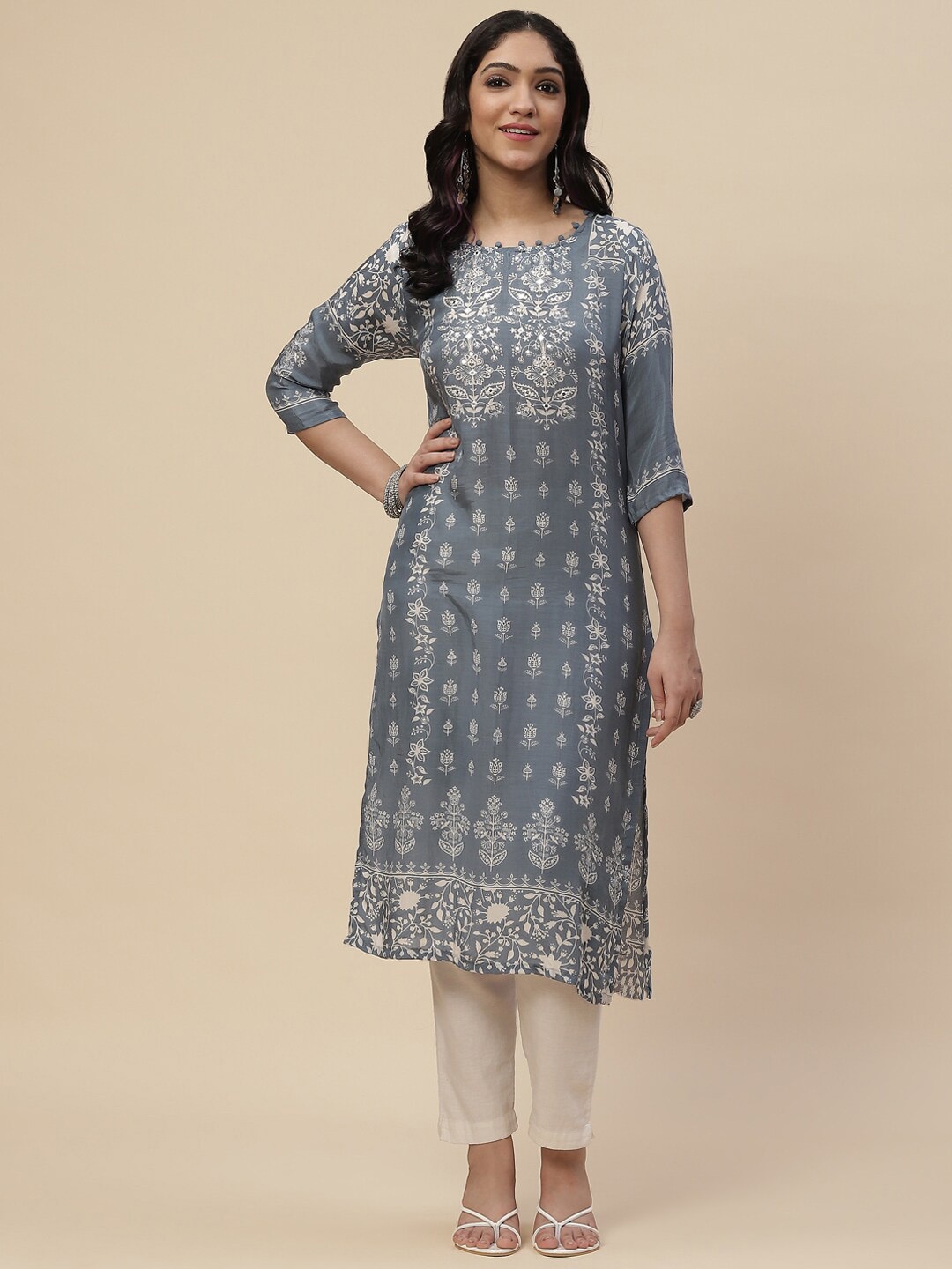 

Meena Bazaar Women Grey & White Floral Printed Kurta