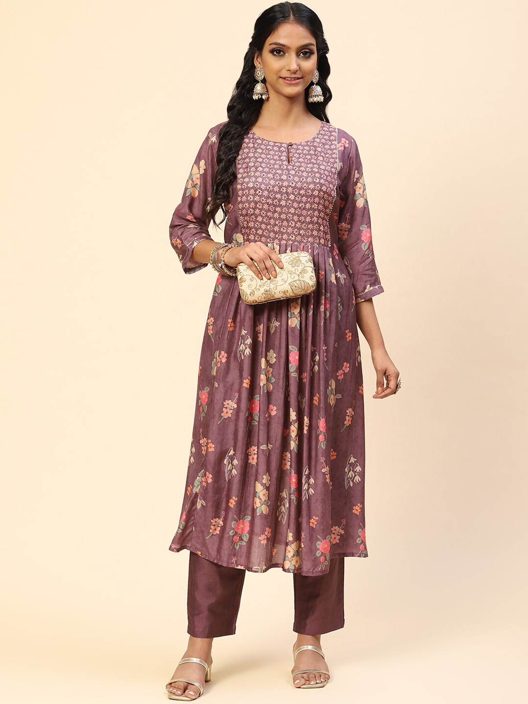 

Meena Bazaar Women Mauve Floral Printed Pleated Kurta with Trousers