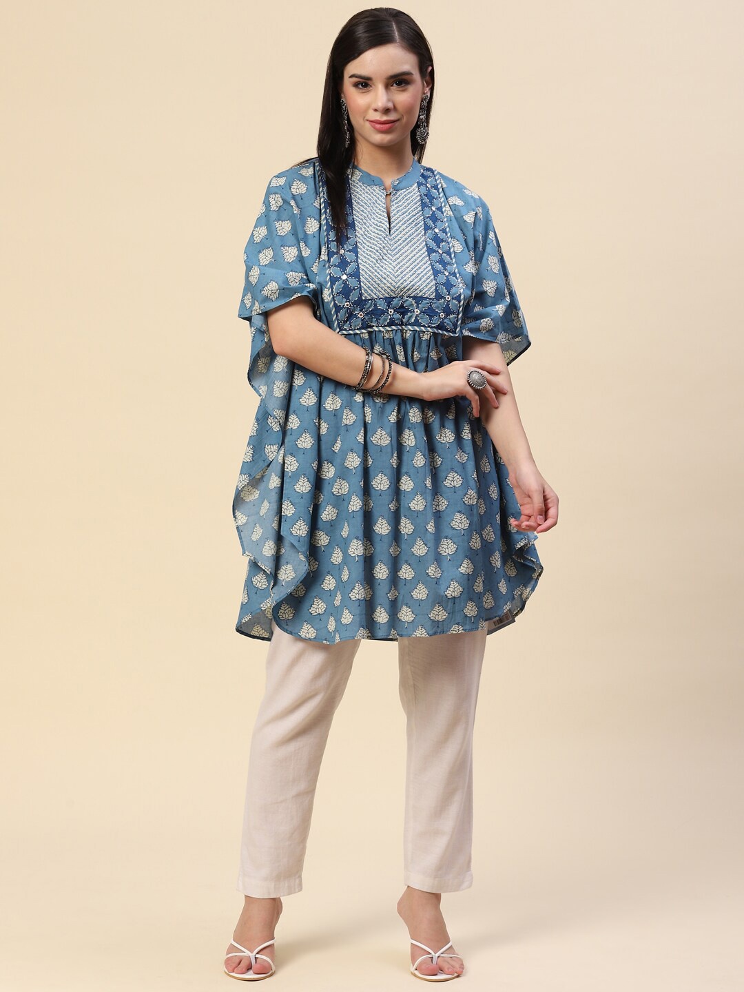 

Meena Bazaar Women Blue & Off White Floral Printed Flared Sleeves Kaftan Pure Cotton Kurta