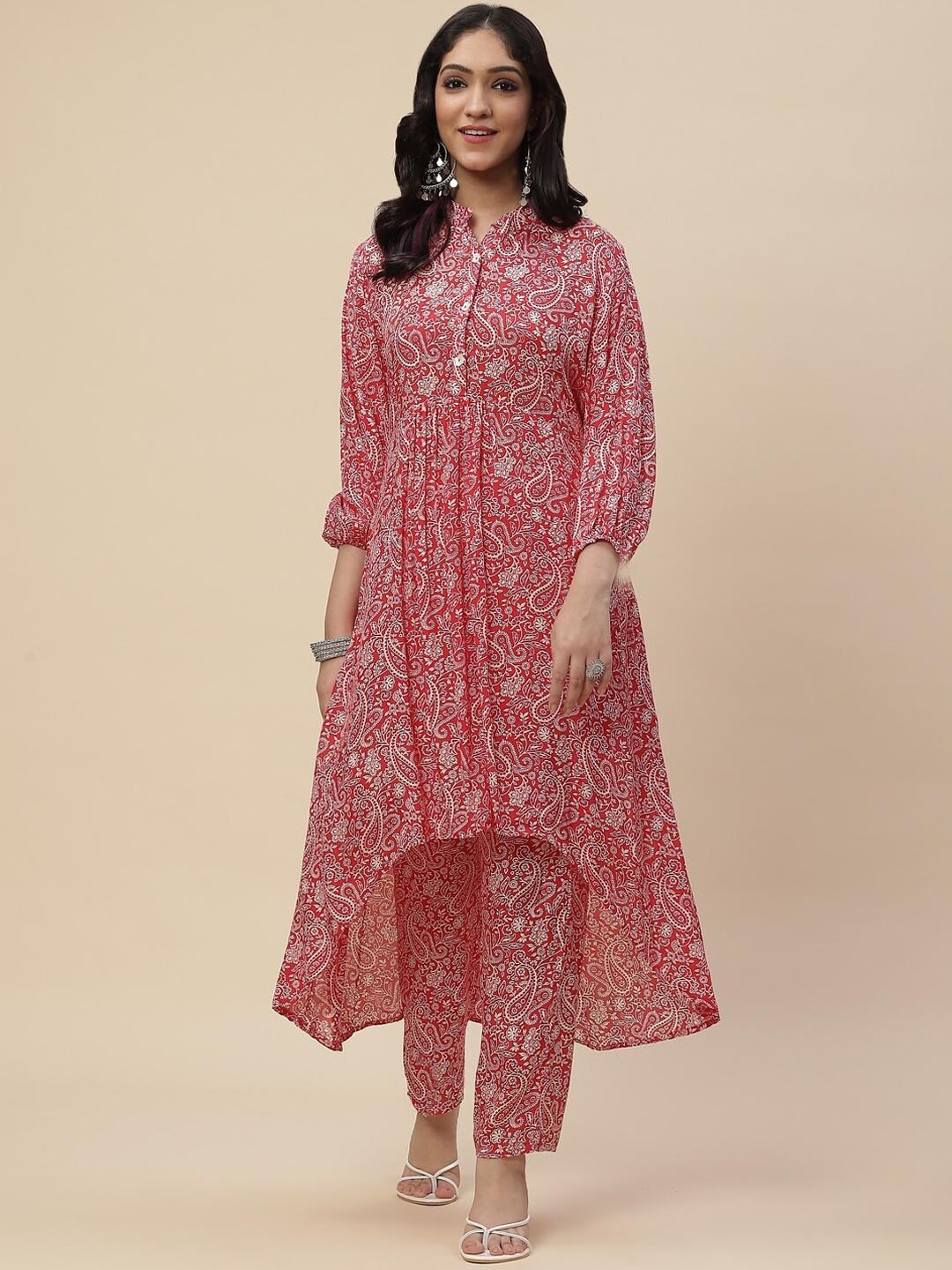 

Meena Bazaar Women Red Paisley Printed Dupion Silk Kurta with Trouser