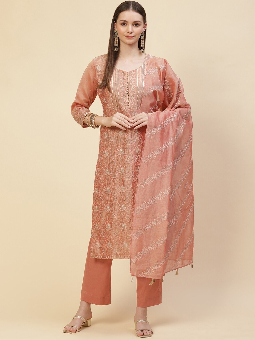 

Meena Bazaar Women Peach-Coloured Floral Embroidered Thread Work Chanderi Silk Kurta with Trousers & With