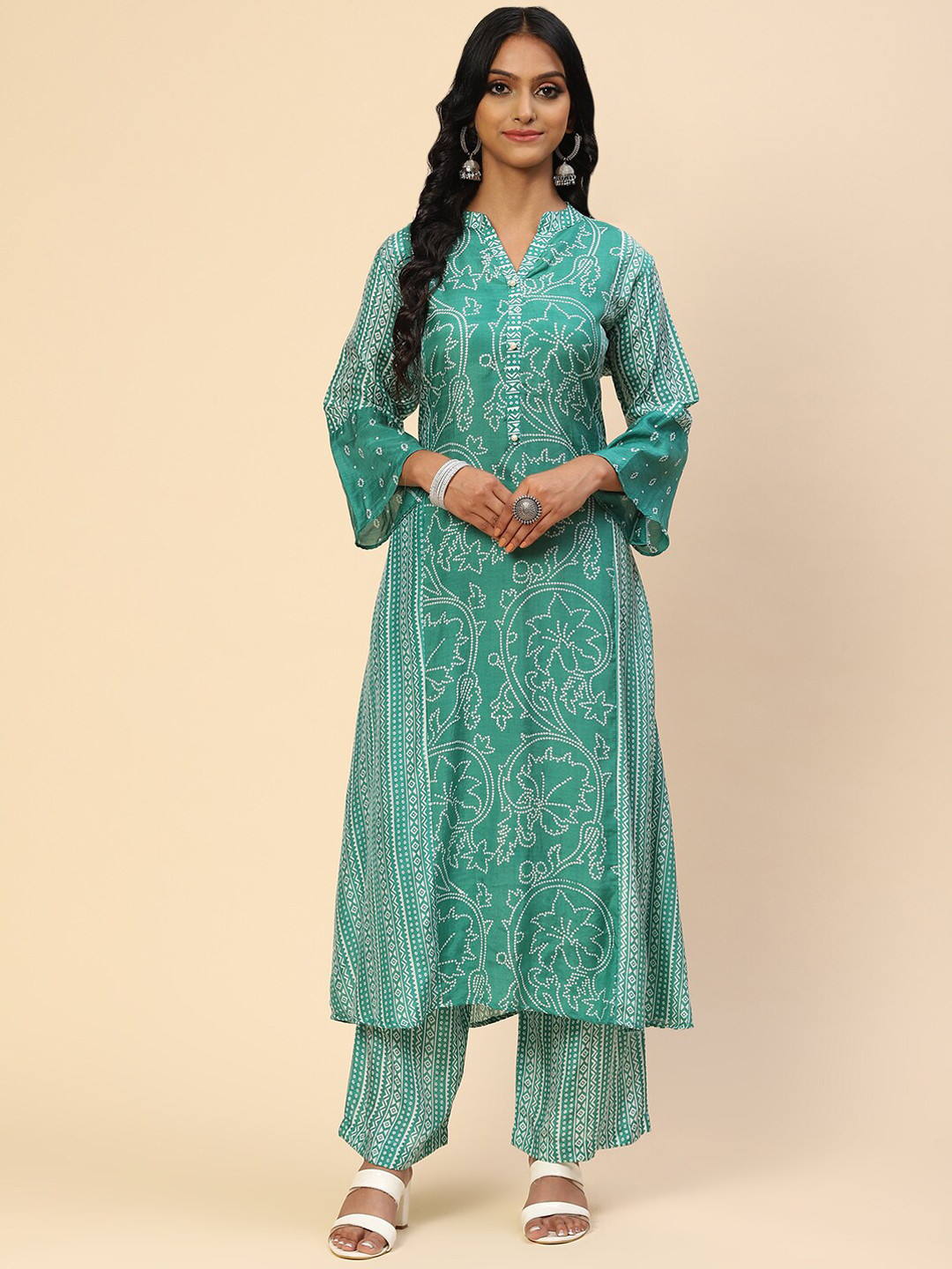 

Meena Bazaar Women Green Printed Dupion Silk Kurta with Trousers