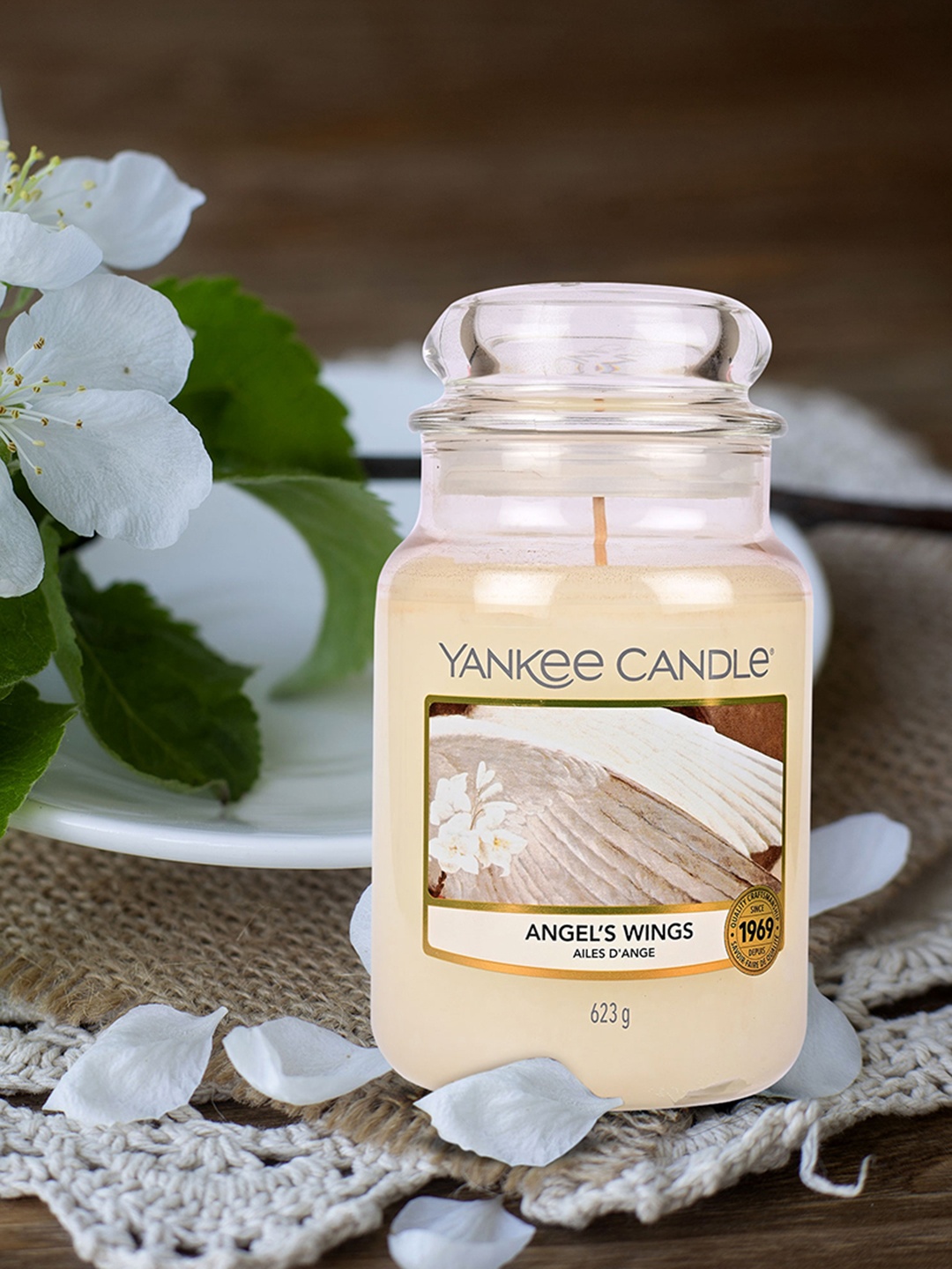 

YANKEE CANDLE White Classic Angel Wings Original Scented Candle Jar
