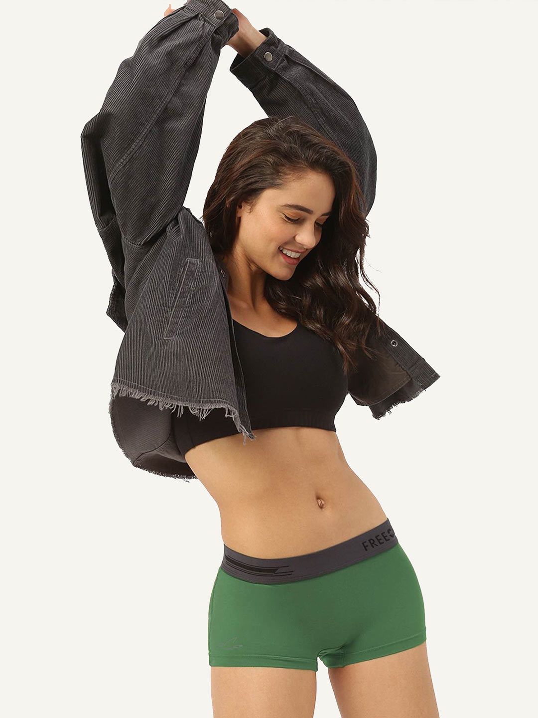 

FREECULTR Women Green & Black Pack Of 2 Solid AntiBacterial Seamless Shorts