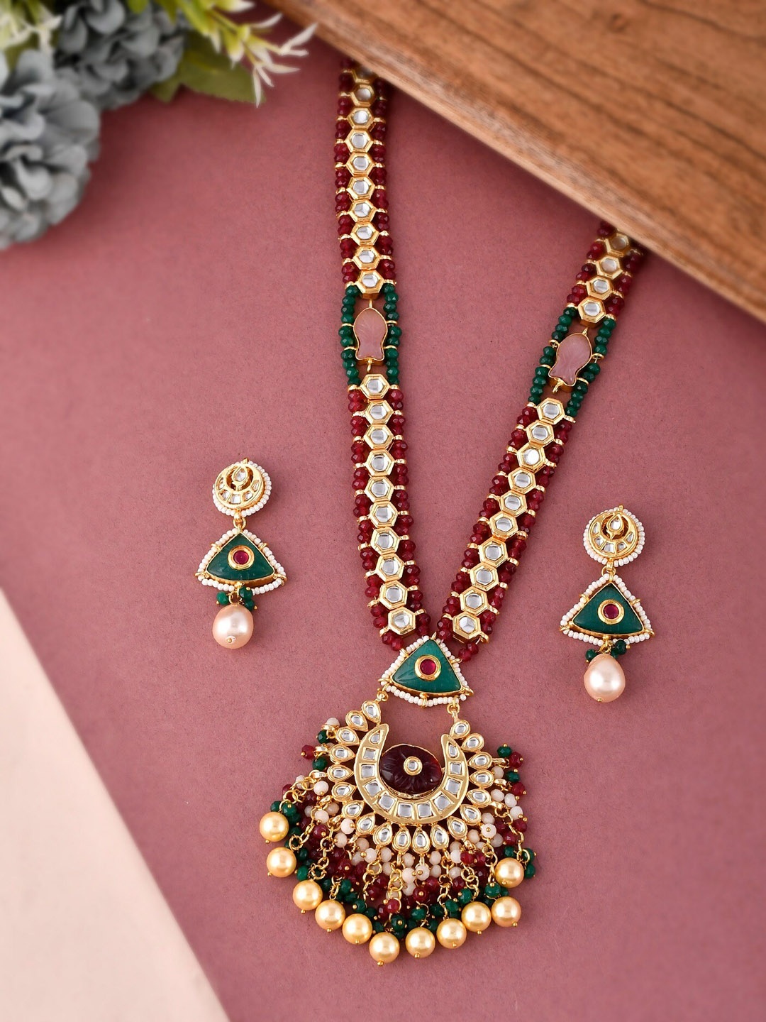 

DASTOOR Women Red & Green Gold-Plated Kundan Studded & Beaded Necklace and Earrings