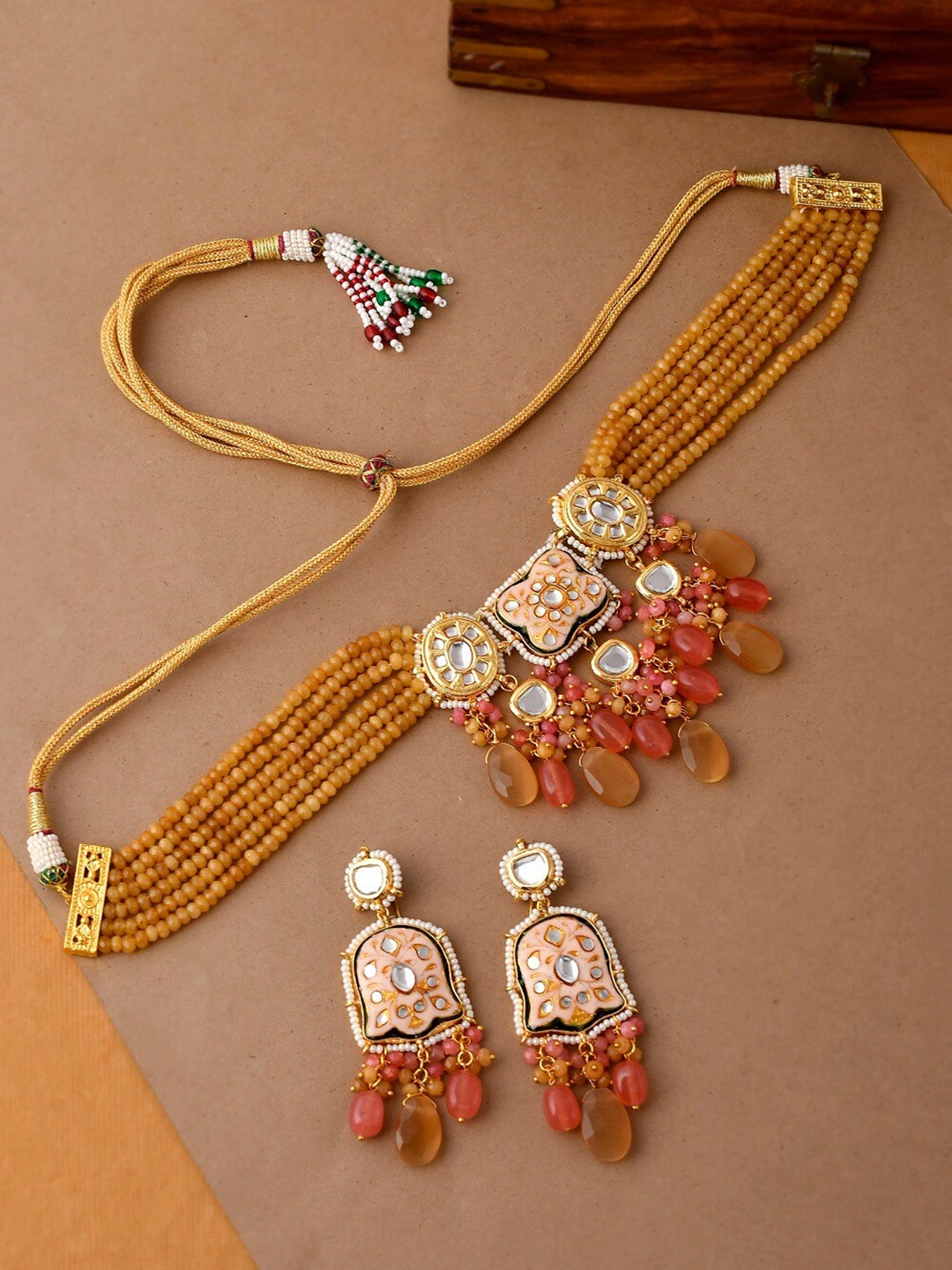

DASTOOR Women Mustard Yellow & Pink Gold-Plated Kundan Studded & Beaded Jewellery Set