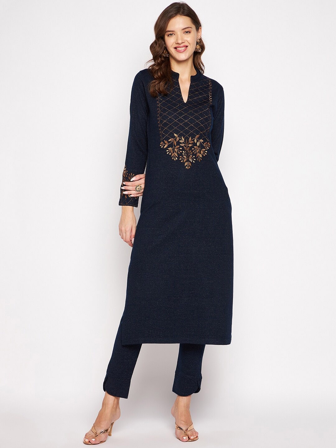 

Zigo Women Navy Blue Floral Embroidered Thread Work Kurta with Trousers