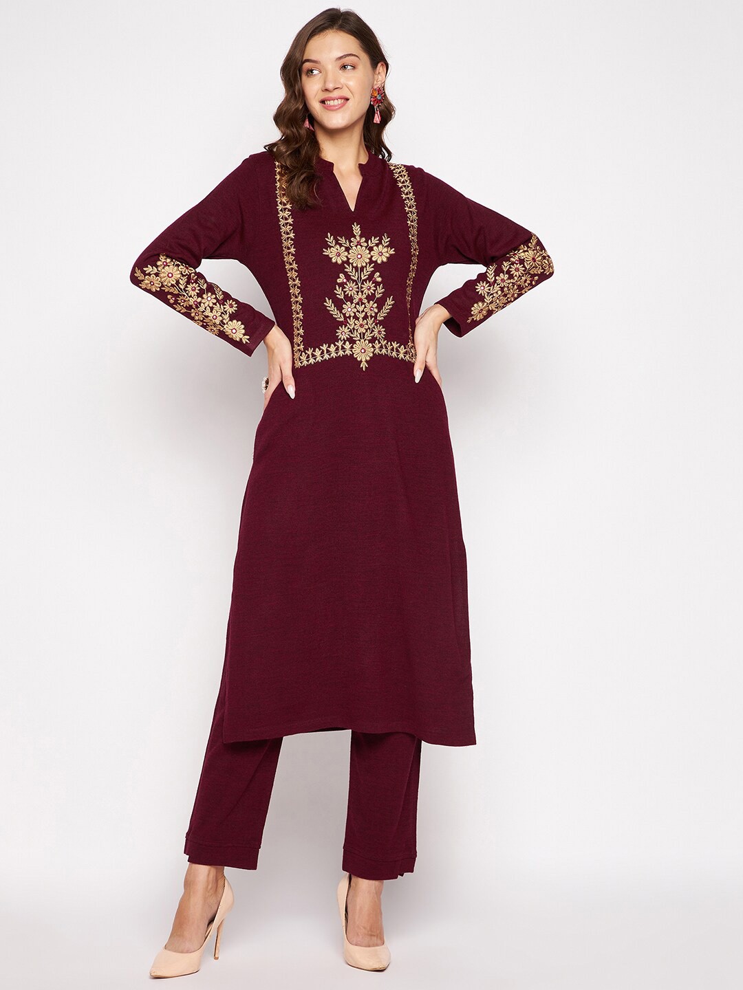 

Zigo Women Maroon & Gold Ethnic Motifs Embroidered Thread Work Kurta with Trouser