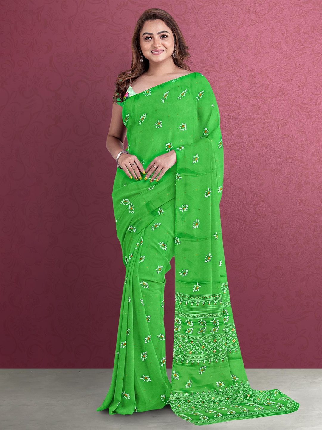 

Kalamandir Green & Off White Floral Printed Zari Silk Blend Saree