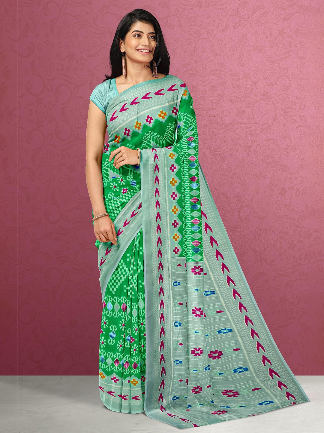 

Kalamandir Women Green & Blue Printed Silk Blend Saree
