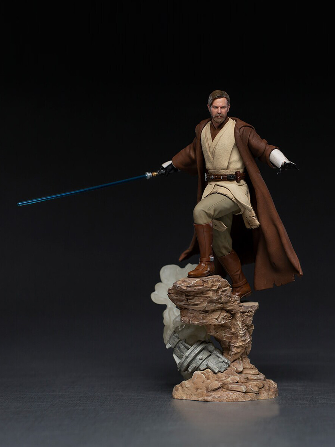

IRON STUDIOS Brown Star Wars Obi-Wan Kenobi Action Figures and Play Set