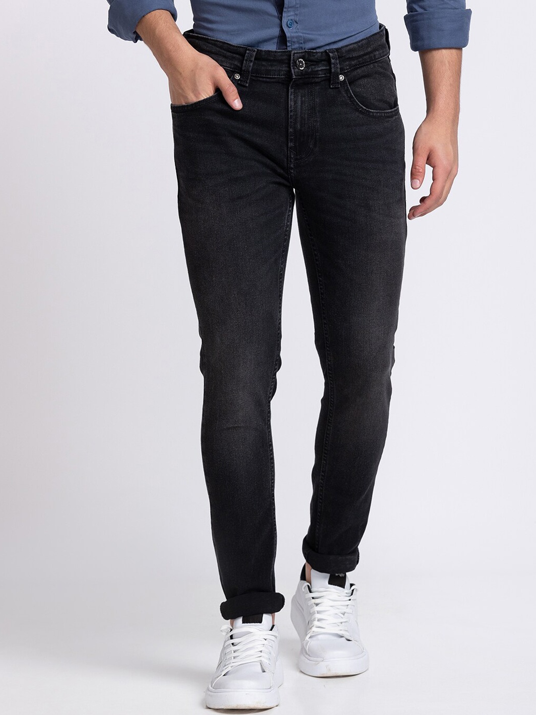 

SPYKAR Men Skinny Fit Light Fade Jeans, Black