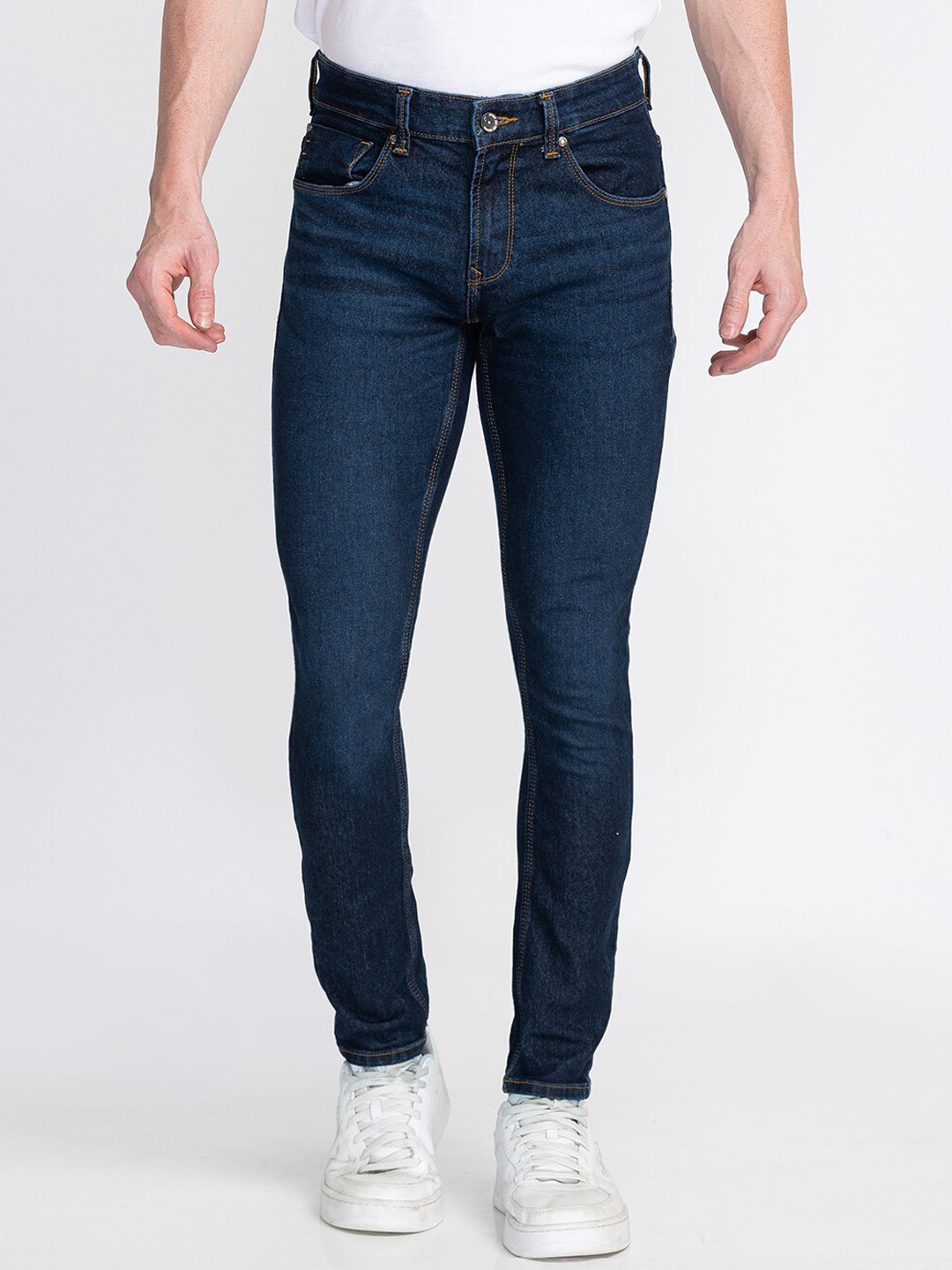 

SPYKAR Men Blue Slim Fit Light Fade Jeans