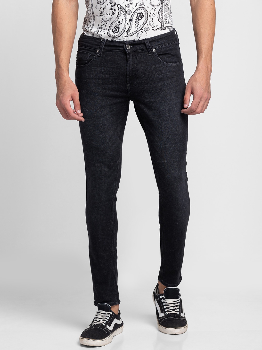

SPYKAR Men Slim Fit Light Fade Jeans, Black
