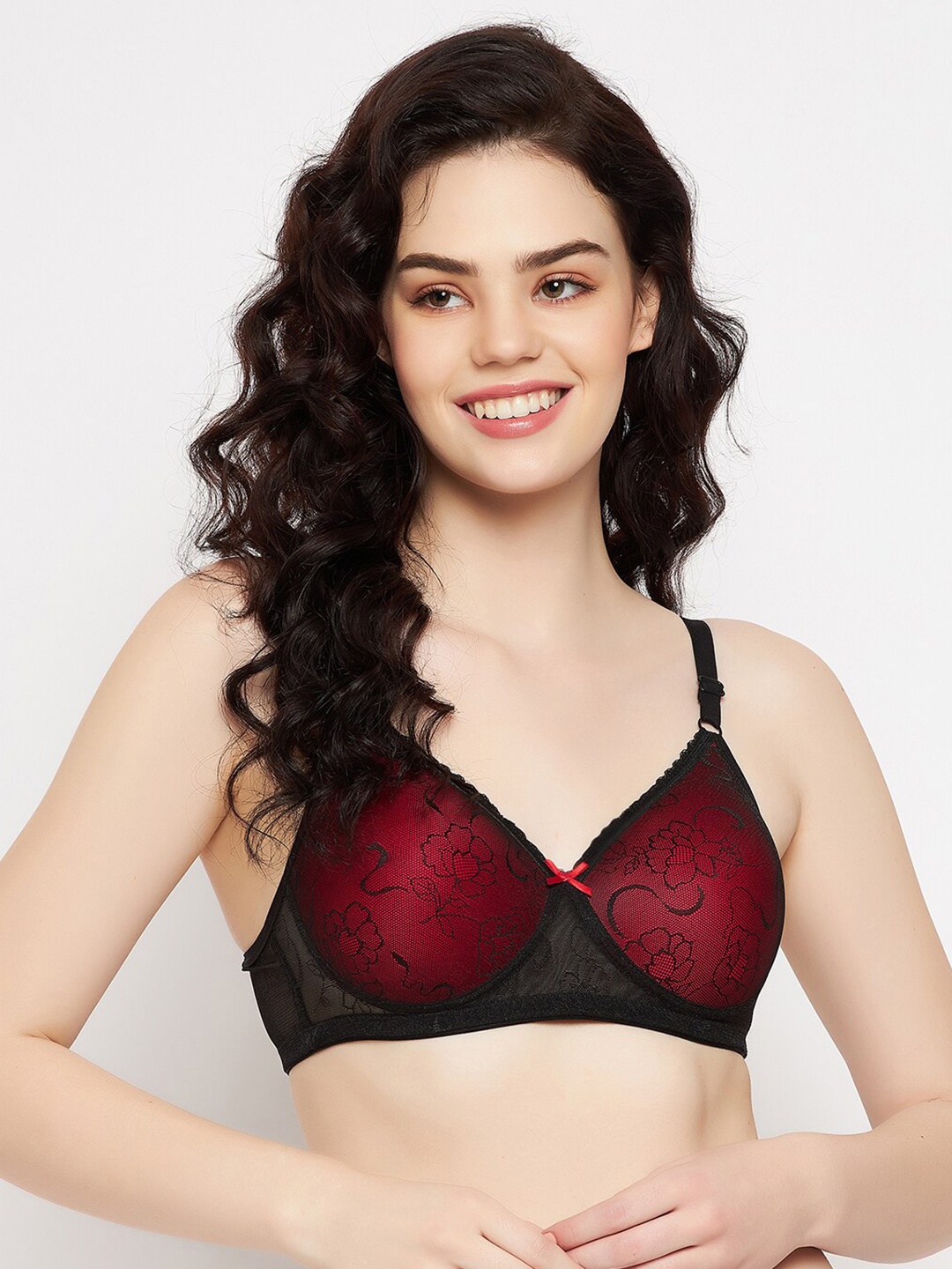 

Clovia Women Red & Black Floral Printed Lightly Padded Bra
