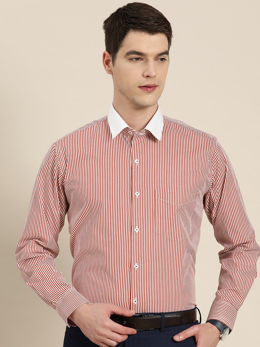 

Hancock White Slim Fit Pinstriped Formal Shirt