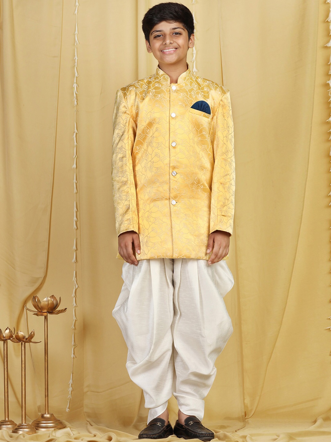 

Aj DEZInES Boys Yellow Woven-Design Sherwani Set