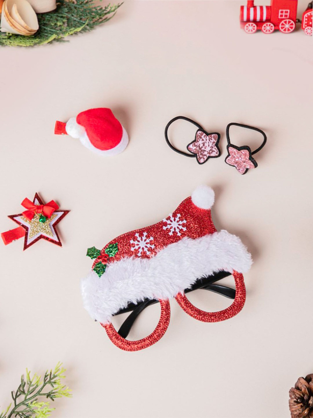 

Nestasia Set Of 5 Red & White Christmas Festive Decor, Multi