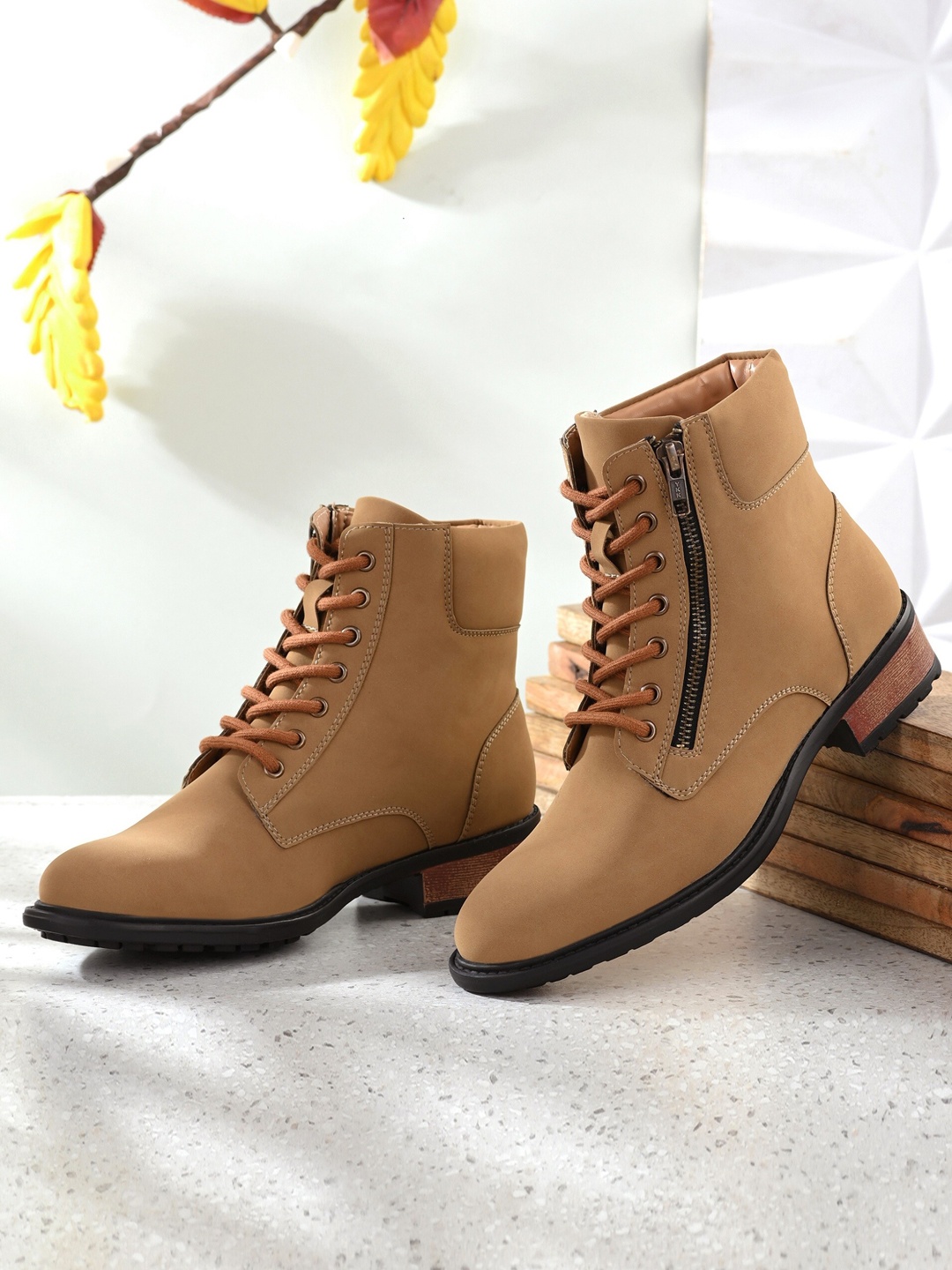 

Roadster Women Tan Solid Leather Boots