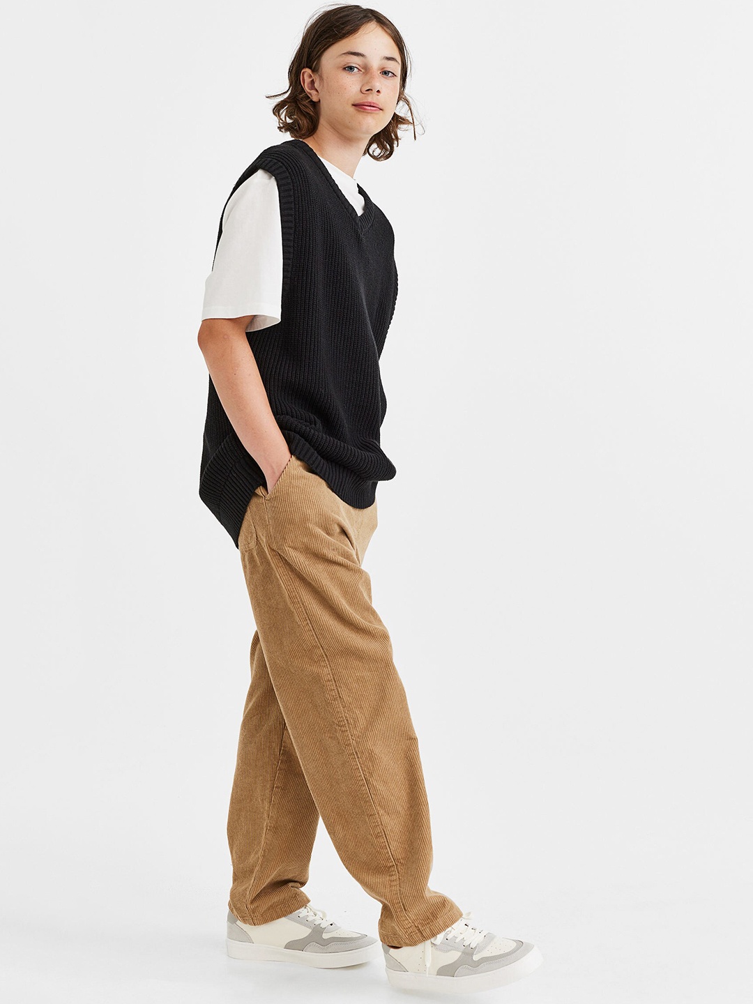 

H&M Boys Beige Cotton Trousers