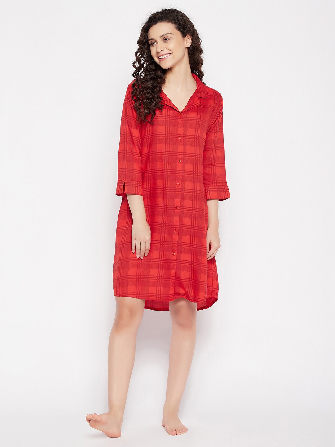 

Clovia Women Red Checked Crepe Mandarin Collar Nightdress
