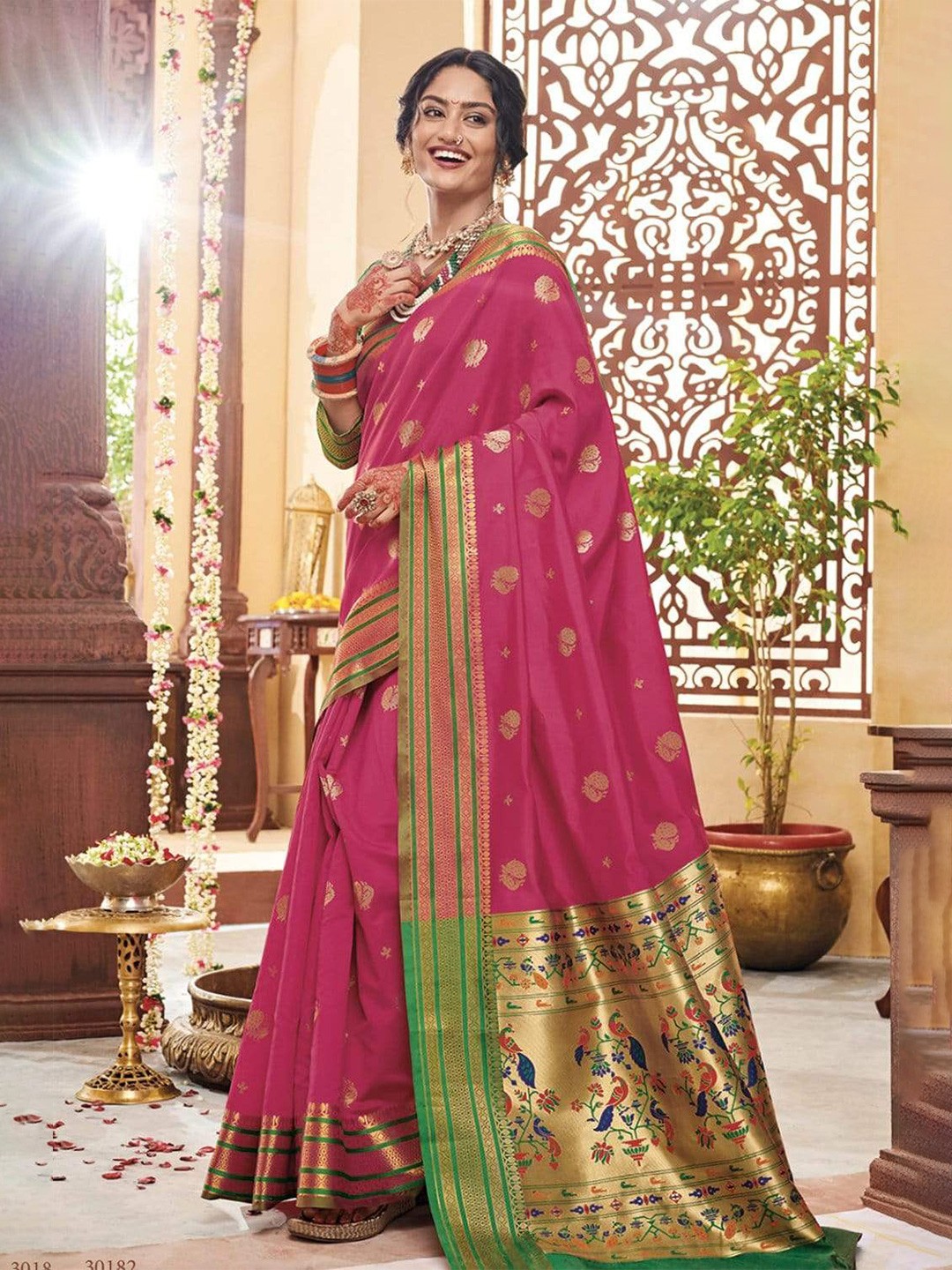 

KARAGIRI Pink & Green Woven Design Zari Silk Blend Paithani Saree