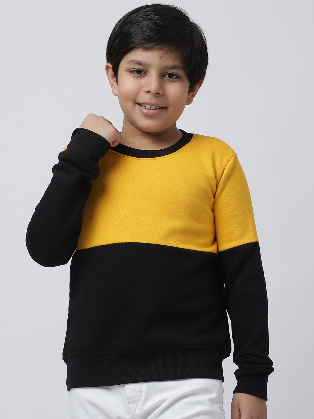 

Rute Boys Yellow & Black Colourblocked Fleece Sweatshirt